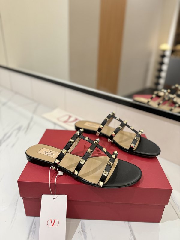 발렌티노 리 플랫 샌들 001-252668