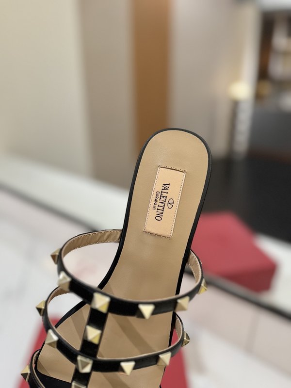 발렌티노 리 플랫 샌들 001-252668
