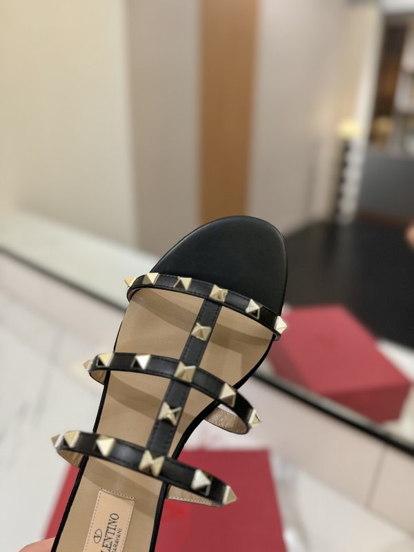 발렌티노 리 플랫 샌들 001-252668