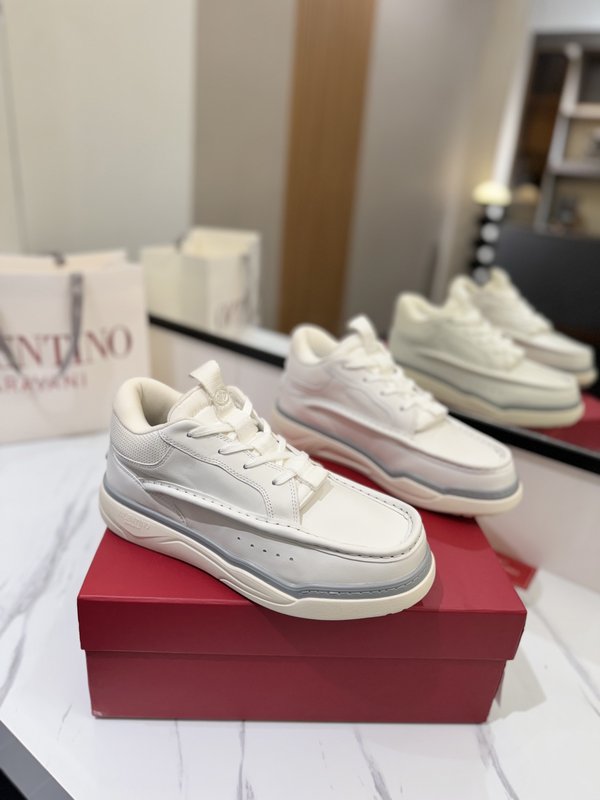 발렌티노 미드탑 커플 운동화 001-252674