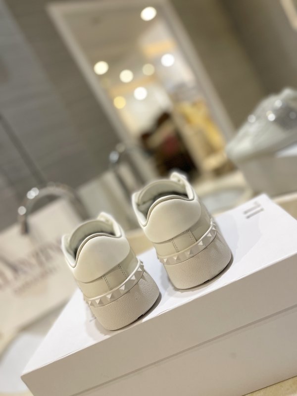 발렌티노 클래식 컬러블럭 커플 스니커즈 001-252675