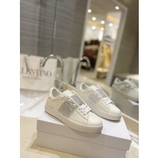발렌티노 클래식 컬러블럭 커플 스니커즈 001-252675
