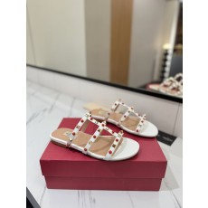 발렌티노 리벳 가죽 슬리퍼 001-252679