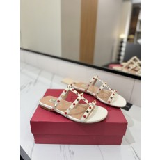 발렌티노 스터드 클래식 가죽 슬리퍼 001-252682