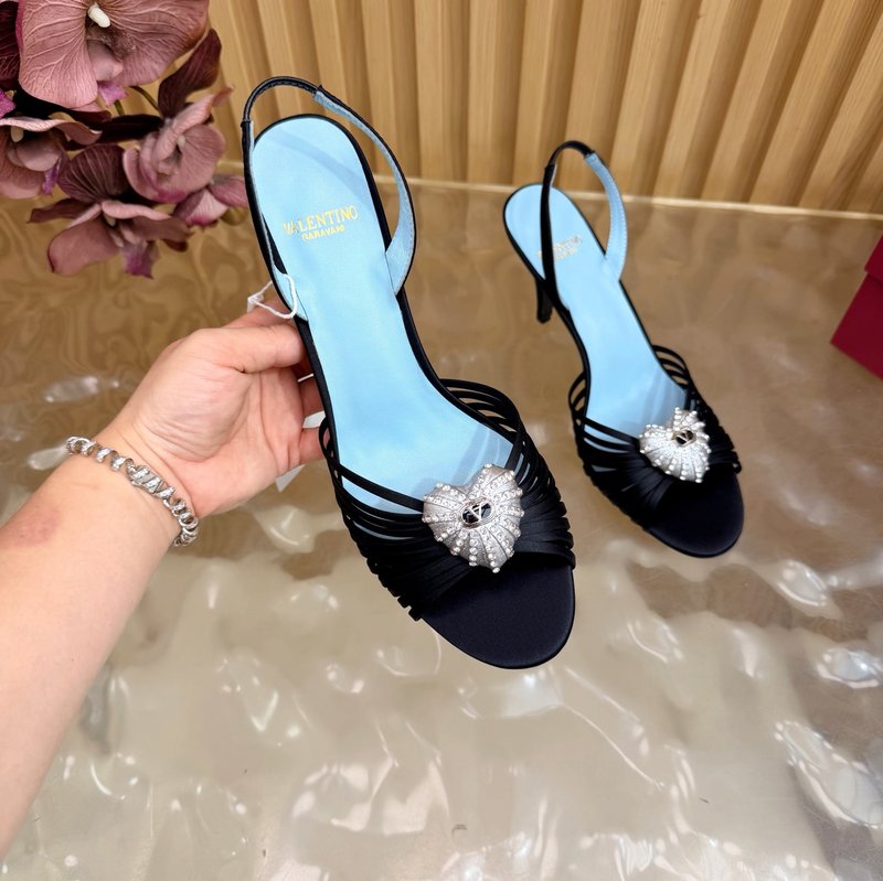 발렌티노 실크 하트 스트랩 힐 샌들 001-252691