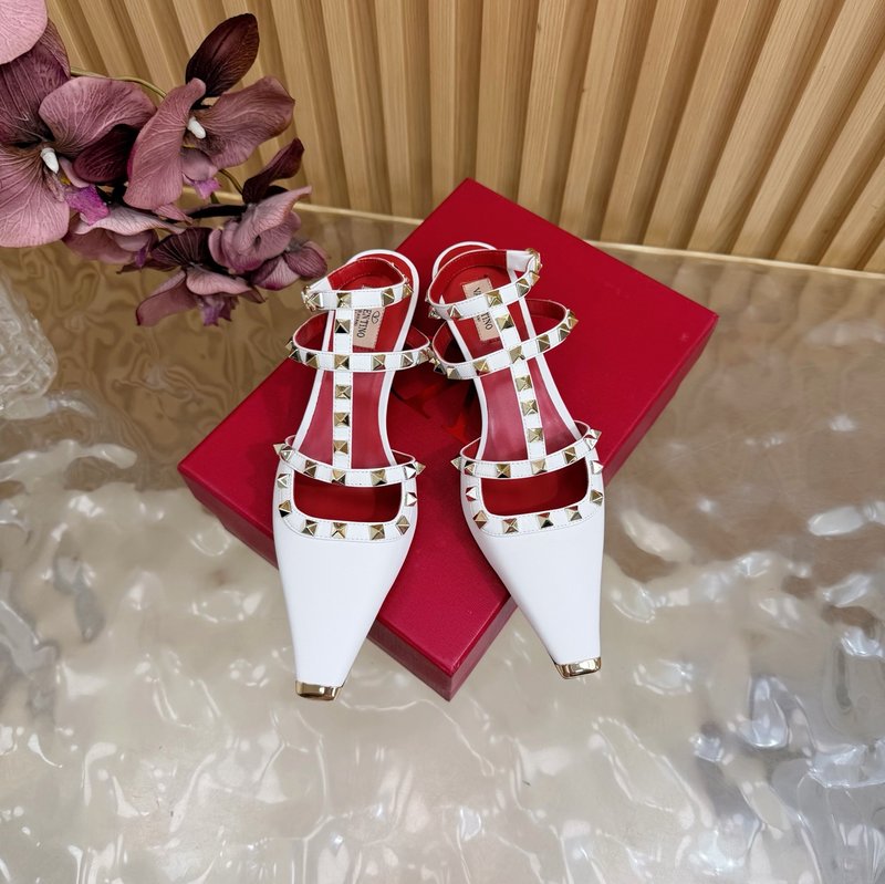 발렌티노 스터드 뾰족구두 하이힐 샌들 001-252713