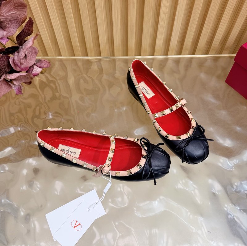 발렌티노 스터드 발레리나 펌프스 001-252721