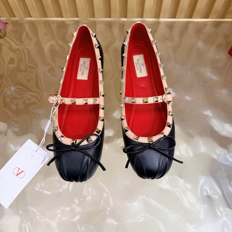 발렌티노 스터드 발레리나 펌프스 001-252721
