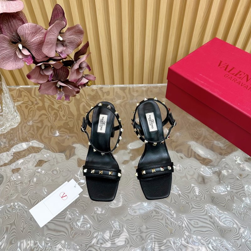 발렌티노 굽높이 리벳 하이힐 샌들 001-252726