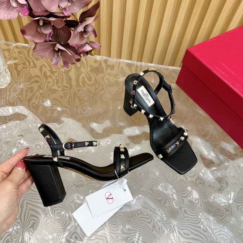 발렌티노 굽높이 리벳 하이힐 샌들 001-252726