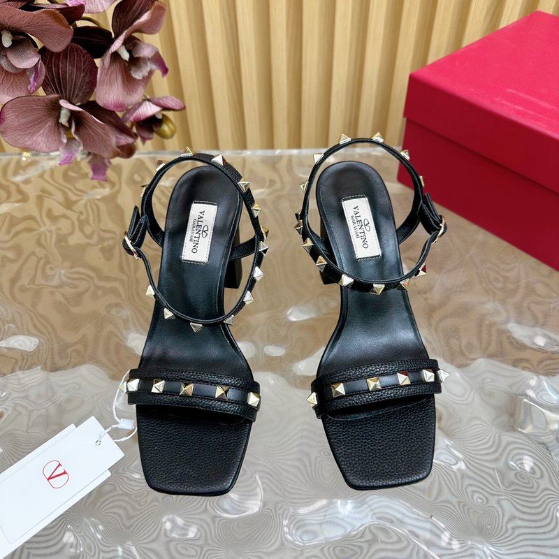발렌티노 굽높이 리벳 하이힐 샌들 001-252726