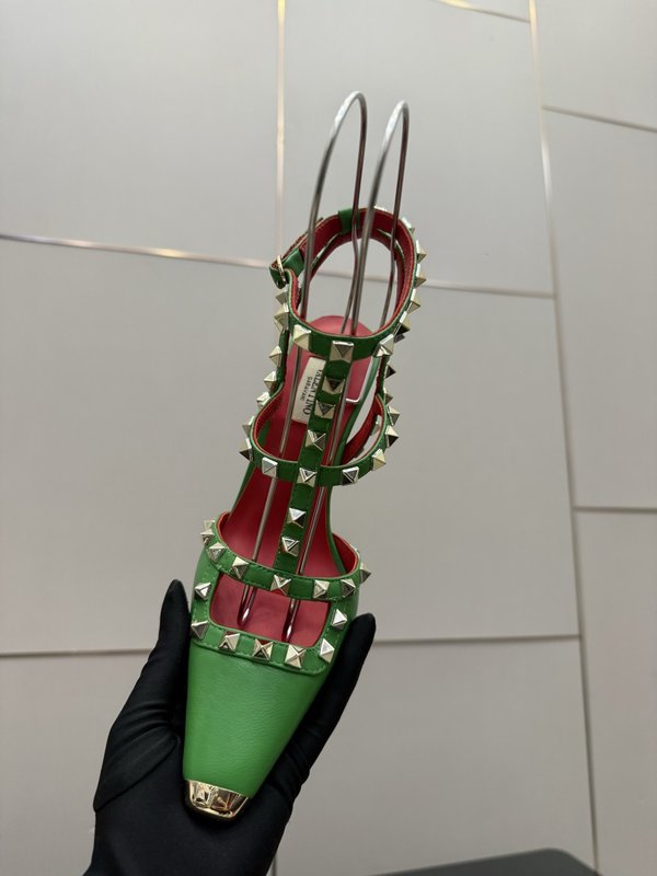발렌티노 VLOGO 시그니처 가죽 힐 샌들 001-252738