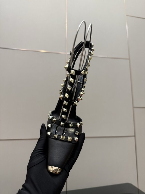 발렌티노 클래식 VLOGO 가죽 힐 샌들 001-252746