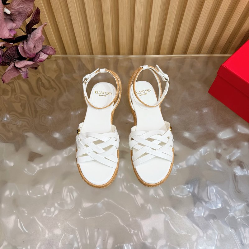 발렌티노 V 버클 로프 샌들 001-252763