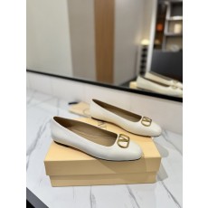 발렌티노 라운드 토 버클 플랫 발레 슈즈 001-252777