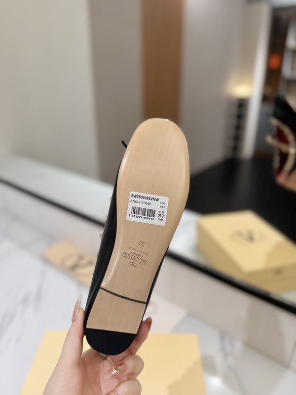 발렌티노 리벳 원스트랩 발레리나 슈즈 001-252786