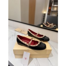 발렌티노 리벳 원스트랩 발레리나 슈즈 001-252786