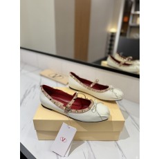 발렌티노 리벳 원스트랩 발레리나 슈즈 001-252787