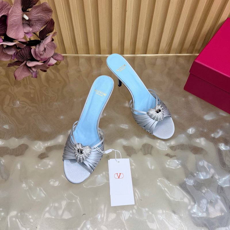 발렌티노 실크 하트 스트랩 하이힐 샌들 001-252794