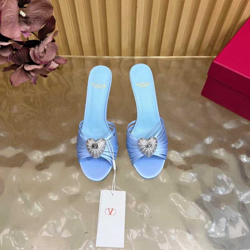 발렌티노 크 하트 스트랩 하이힐 샌들 001-252795