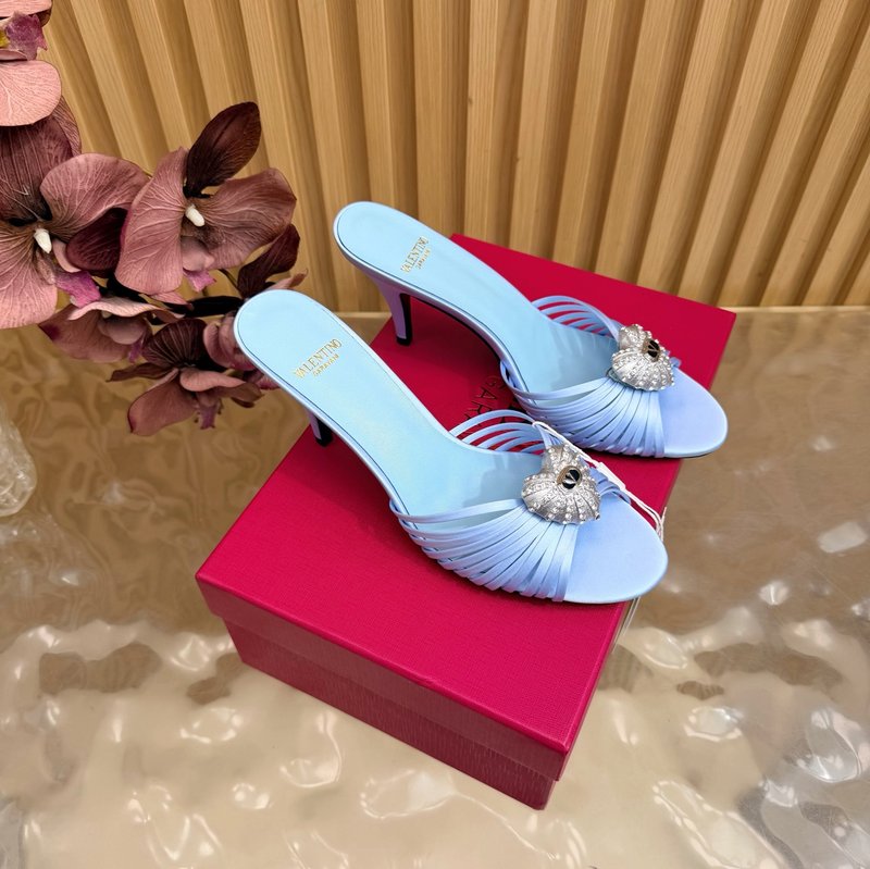 발렌티노 크 하트 스트랩 하이힐 샌들 001-252795