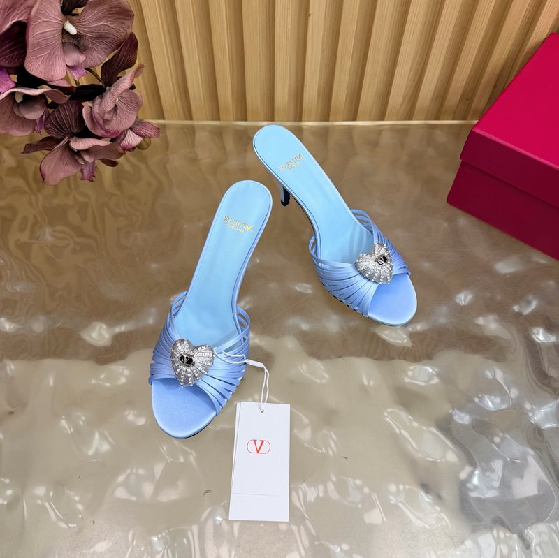 발렌티노 크 하트 스트랩 하이힐 샌들 001-252795
