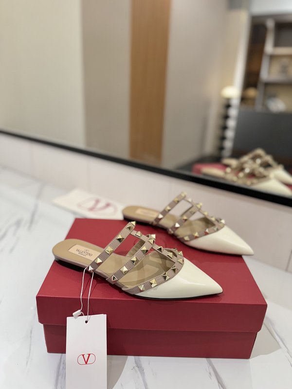 발렌티노 리 포인트 플랫 뮬 001-252807