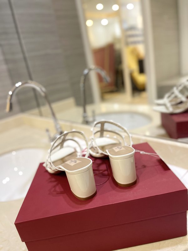 발렌티노 클래식 왕자 로고 샌들 001-252821