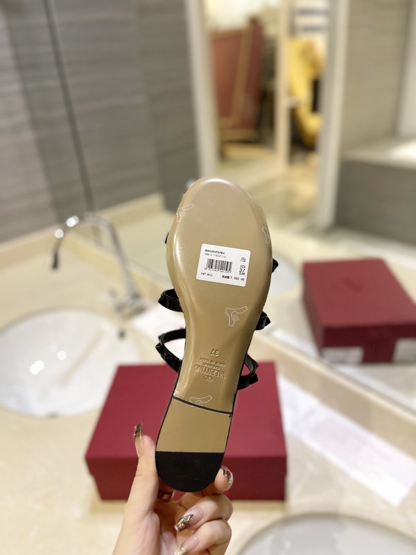 발렌티노 클래식 왕자 슬리퍼 여성용 001-252825