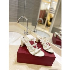 발렌티노 레드 에나멜 H 로고 샌들 001-252828