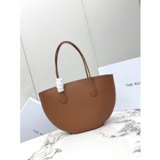 더 로우 하프문 토트백 001-252845