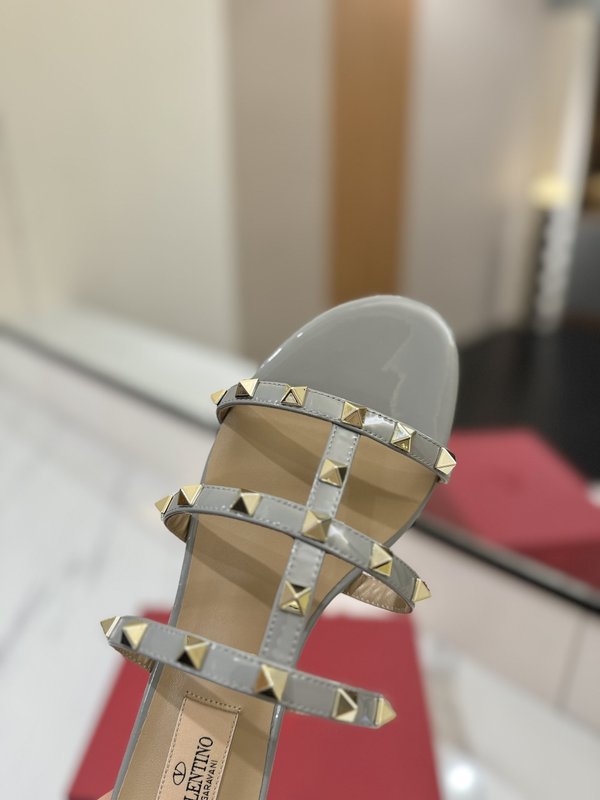 발렌티노 리 플랫 페이던트 슬리퍼 001-252853