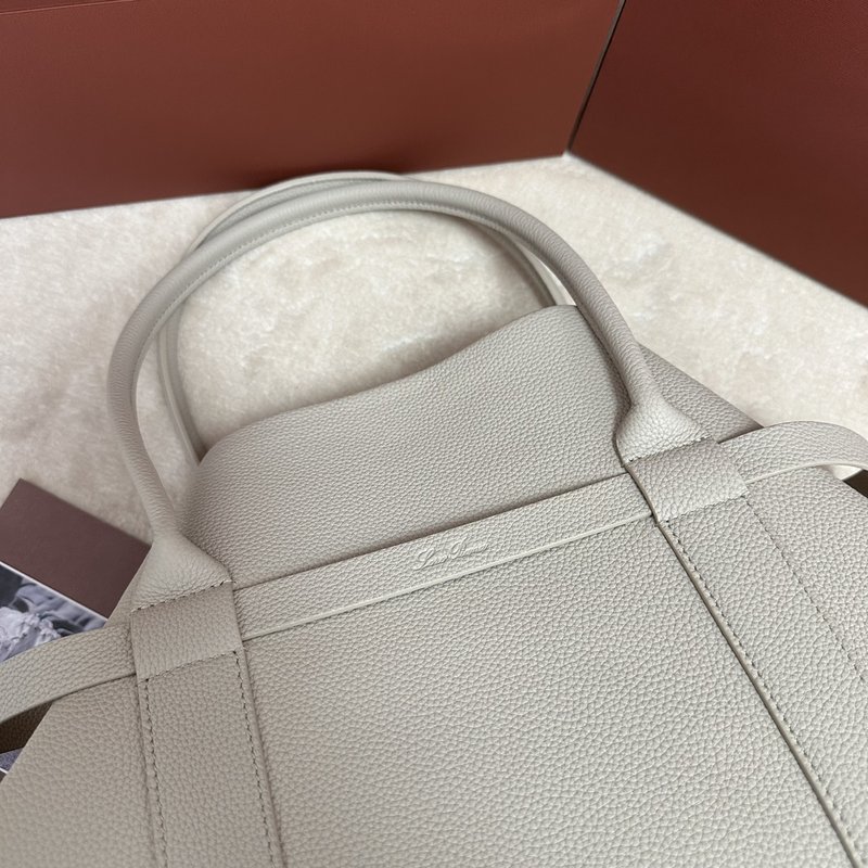 로로피아나 기에라 쇼퍼백 001-252906