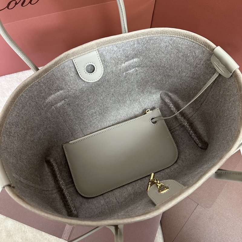 로로피아나 그라나 레더 숄더백 001-252914