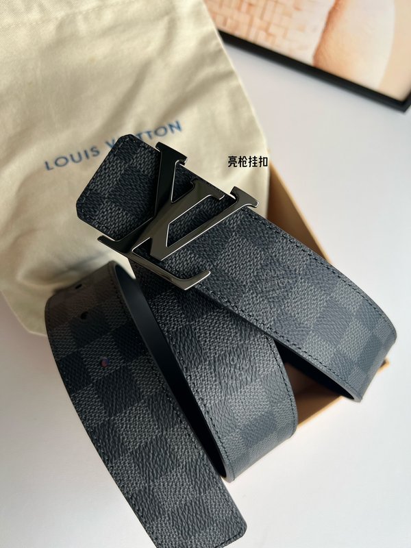LV 이니셜 양면 버클 벨트 001-253098