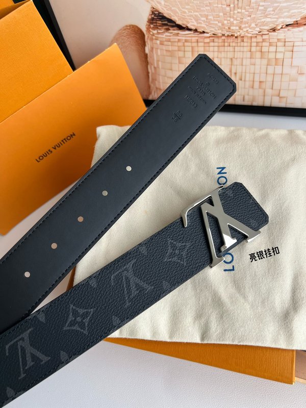 LV 이니셜 양면 벨트 001-253100