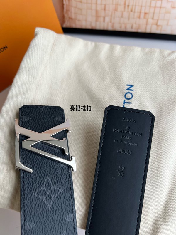 LV 이니셜 양면 벨트 001-253100