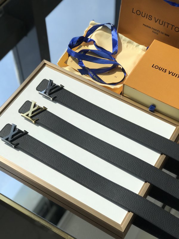 루이비통 남성 블랙 리치 그레인 가죽 벨트 001-253101