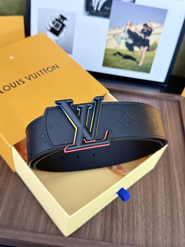 LV 올오버 엠보싱 블랙 그라데이션 버클 벨트 001-253120