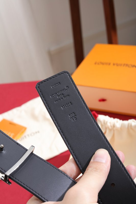 루이비통 모노그램 도우 에나멜 스트라이프 벨트 001-253122