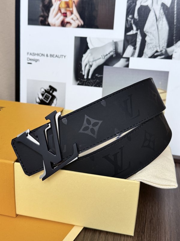 LV 클래식 양면 블랙 버클 벨트 40mm 001-253129