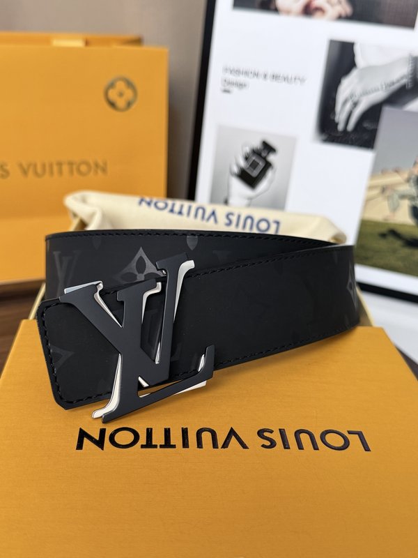 LV 클래식 양면 블랙 버클 벨트 40mm 001-253129