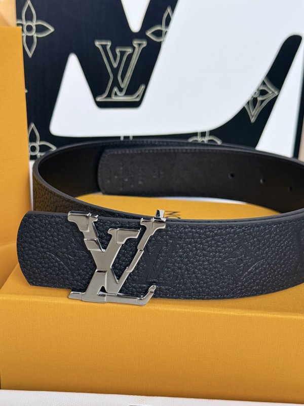 루이비통 클래식 엠보싱 버클 벨트 001-253135