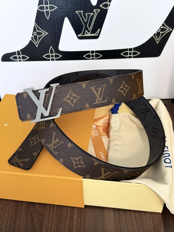 LV 양면 모노그램 그레이 버클 벨트 001-253190