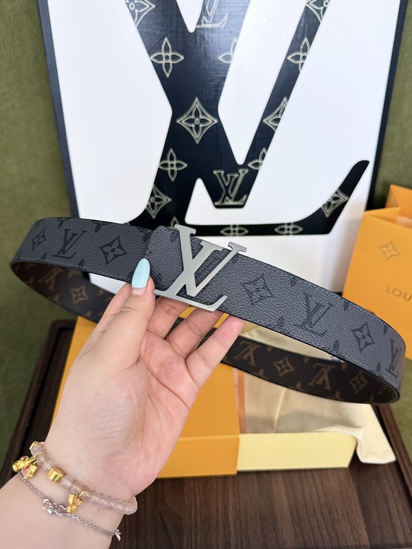 LV 양면 모노그램 그레이 버클 벨트 001-253190