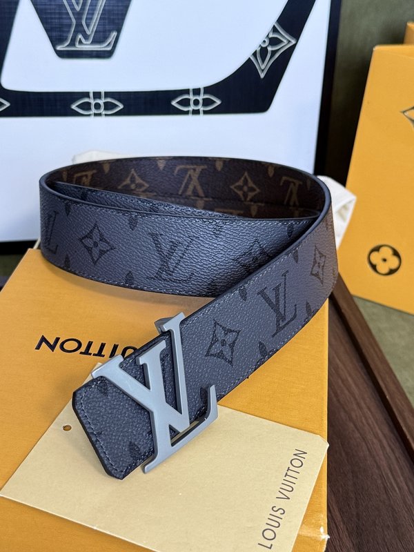 LV 양면 모노그램 그레이 버클 벨트 001-253190