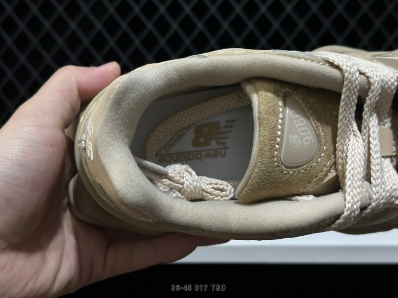 뉴발란스 NB9060 빈티지 러닝화 001-253620