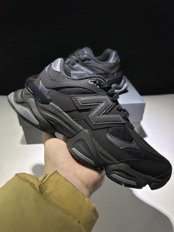 뉴발란스 NB9060 빈티지 캐주얼 러닝화 001-253622