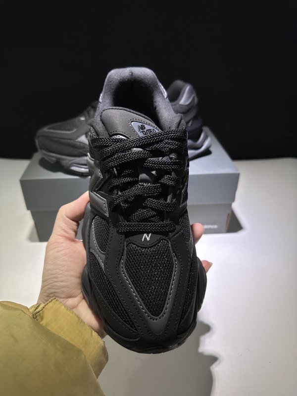 뉴발란스 NB9060 빈티지 캐주얼 러닝화 001-253622