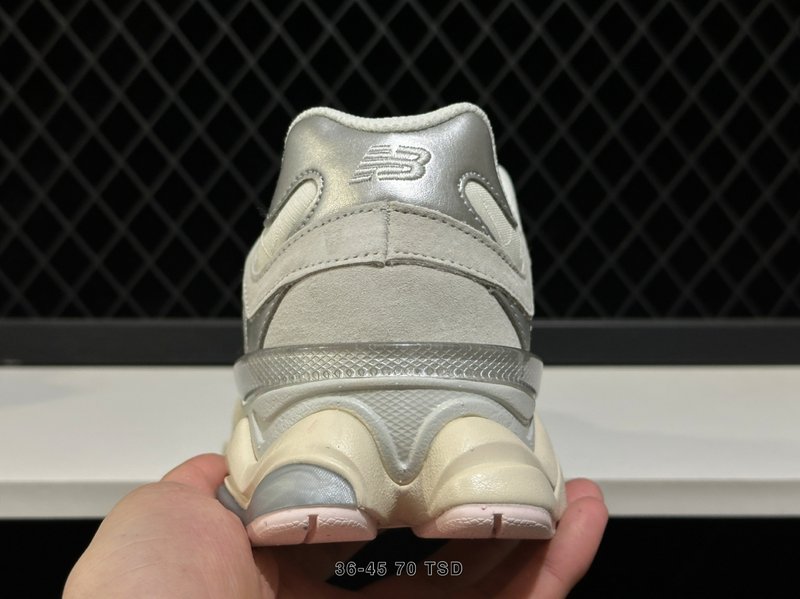 뉴발란스 NB9060 레트로 데일리 스니커즈 001-253627